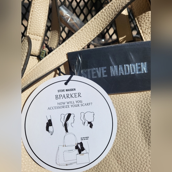 Steve Madden Purse - Picture 4 of 8